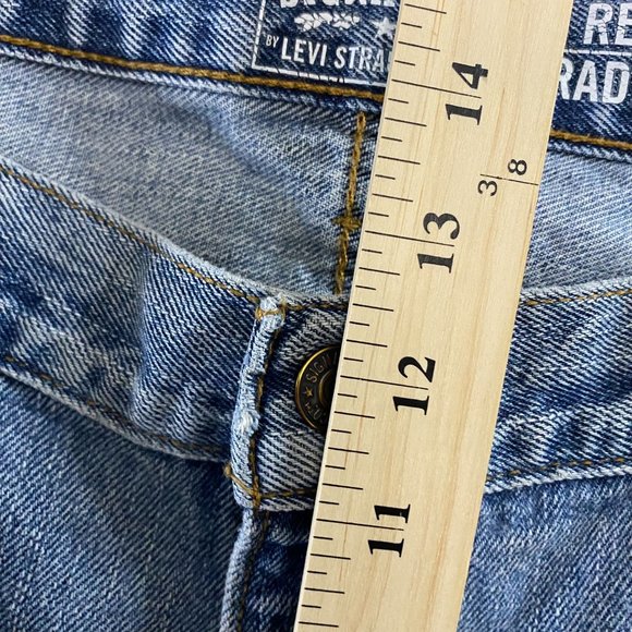 Signature Levi Strauss Mens Light Wash Regular Fit Denim Jeans Size 40x29 - Picture 9 of 9
